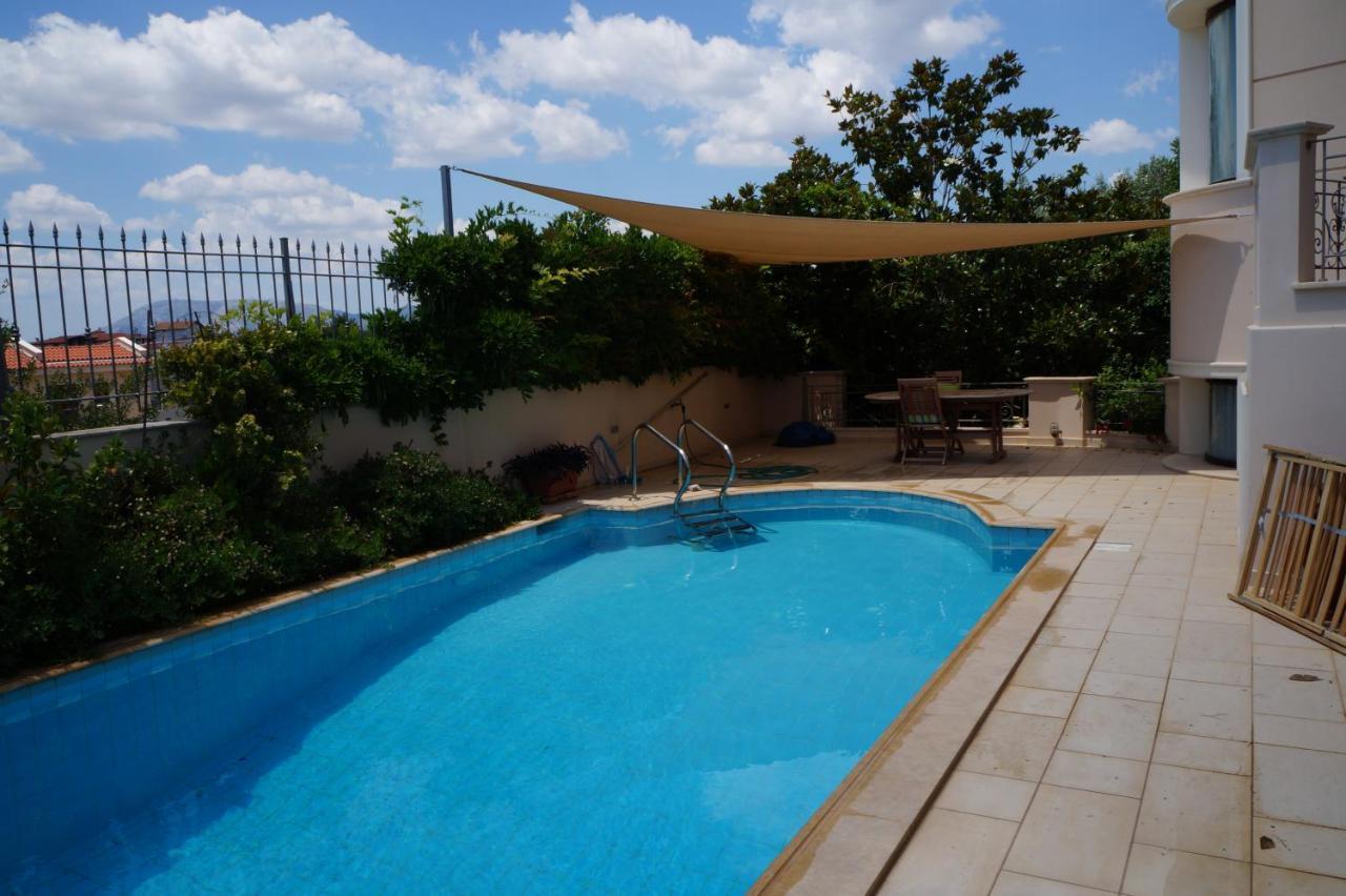 Apartment with a garden, BBQ, swimming pool&jacuzzi Dhráfi Buitenkant foto